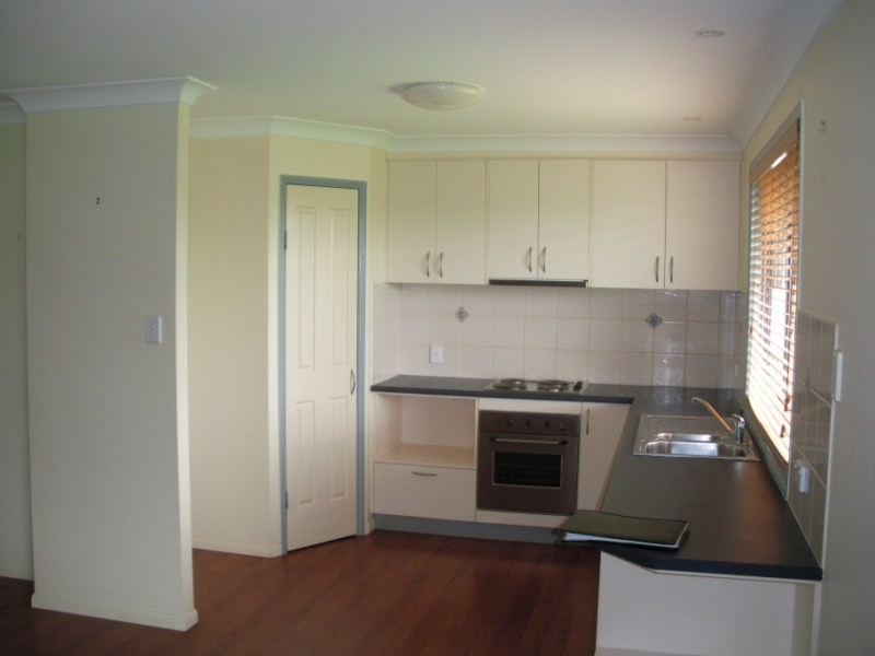 24 BANKSIA ST, Russell Island QLD 4184