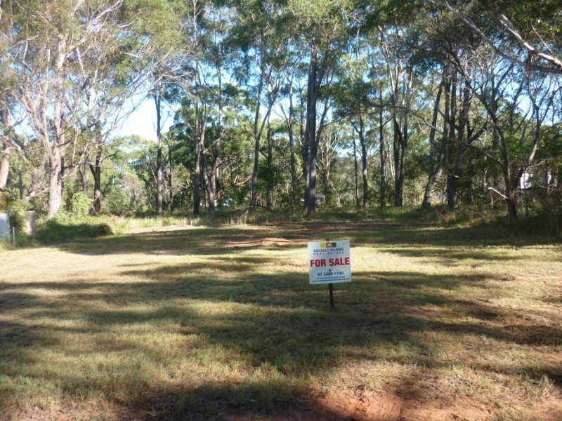 18 Glenfield Ave, Russell Island QLD 4184