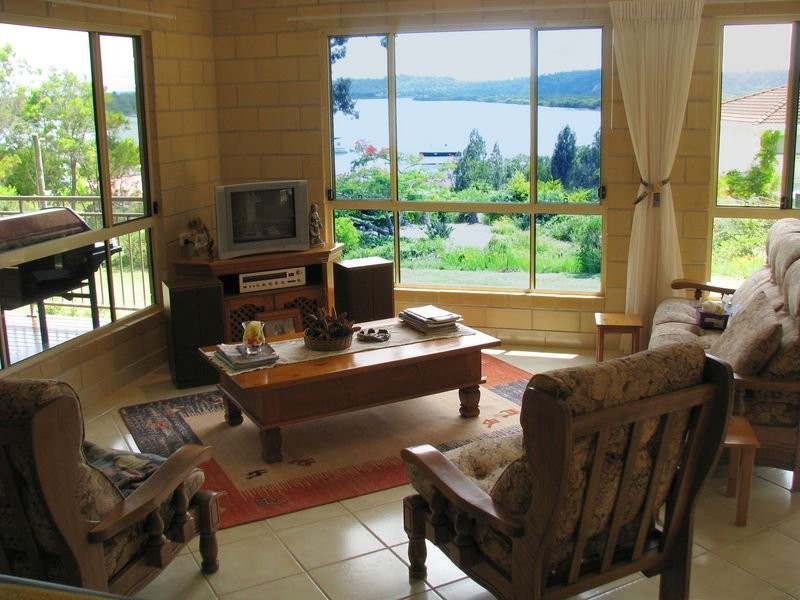 5 Jasper Street, Russell Island QLD 4184