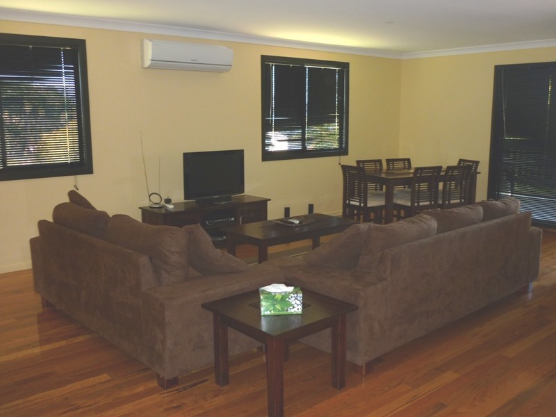 11 Jasper Street, Russell Island QLD 4184