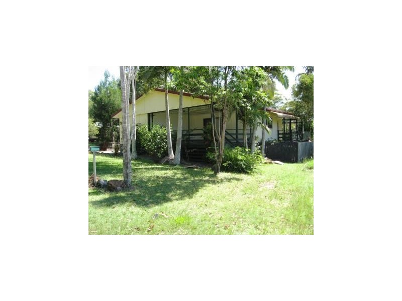 3 Cambridge, Russell Island QLD 4184