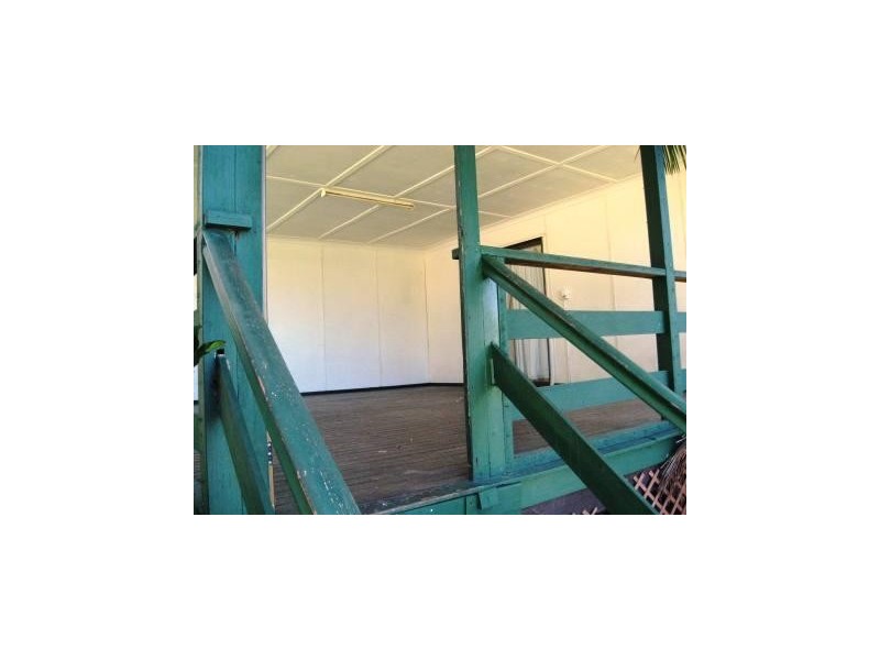 3 Cambridge, Russell Island QLD 4184