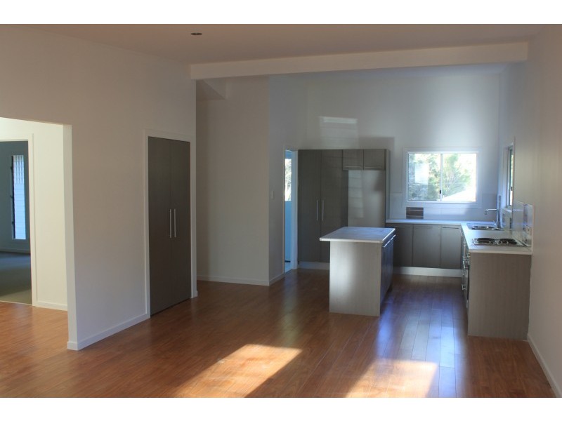 36 Channel Street, Russell Island QLD 4184