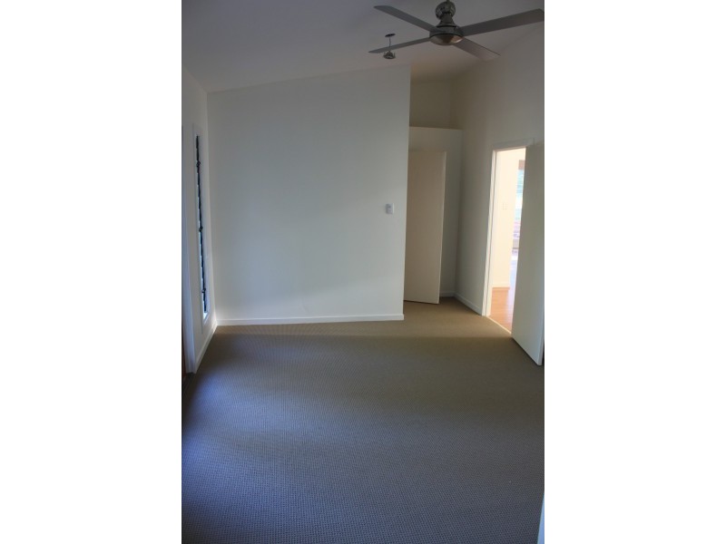 36 Channel Street, Russell Island QLD 4184