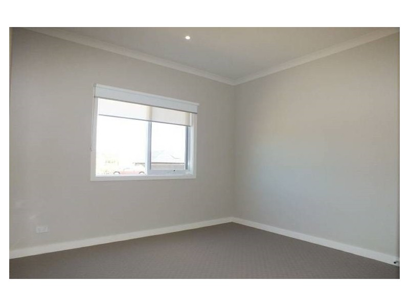 41 Cormorant Parade, Pakenham VIC 3810