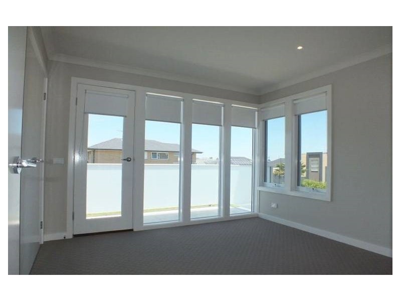 41 Cormorant Parade, Pakenham VIC 3810