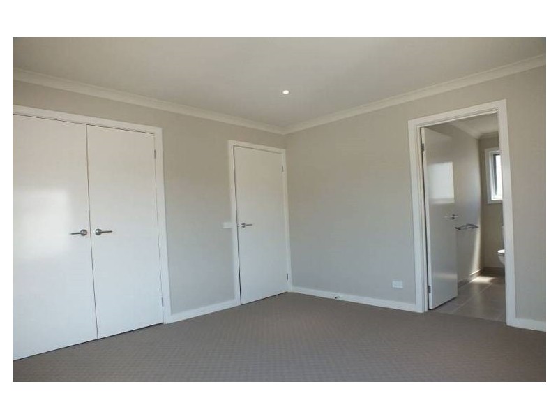 41 Cormorant Parade, Pakenham VIC 3810