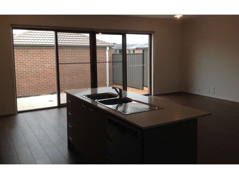 23 Timble Way, Clyde North VIC 3978