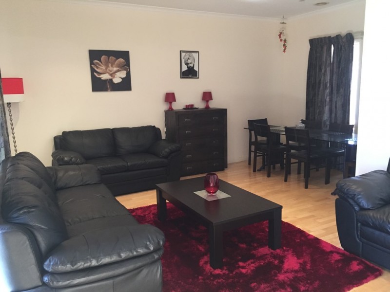 11 Landau Court, Cranbourne North VIC 3977