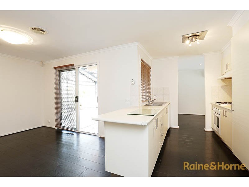 48 Baringa Park Drive, Narre Warren South VIC 3805