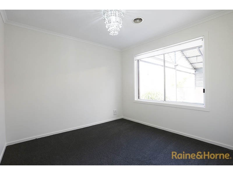 48 Baringa Park Drive, Narre Warren South VIC 3805