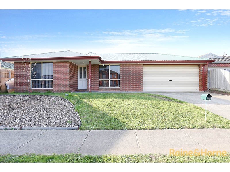96 Central Parkway, Cranbourne West VIC 3977