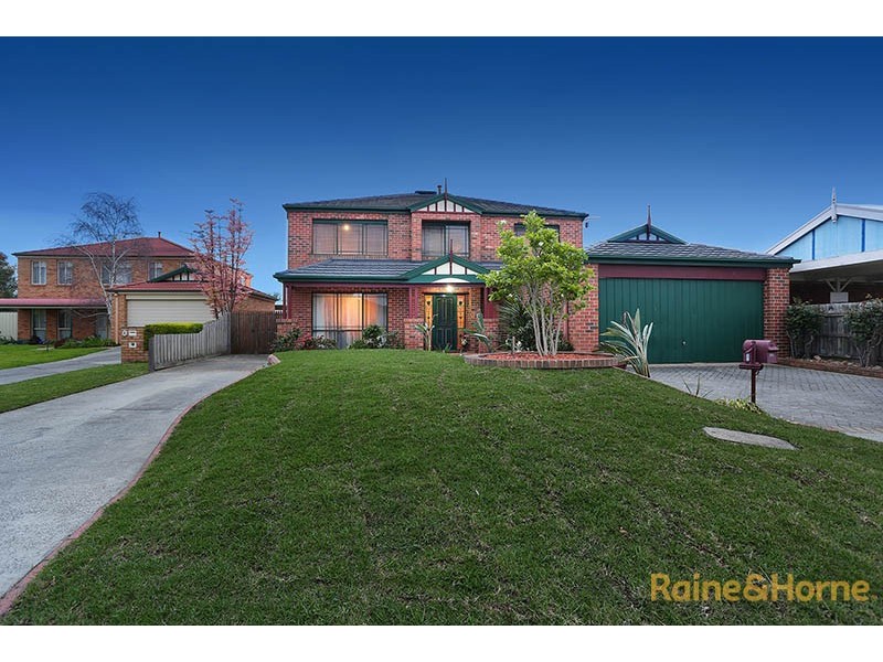 9 Chadbourn Place, Narre Warren South VIC 3805