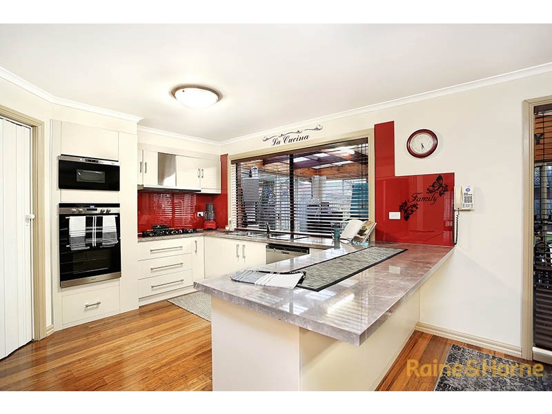 9 Chadbourn Place, Narre Warren South VIC 3805