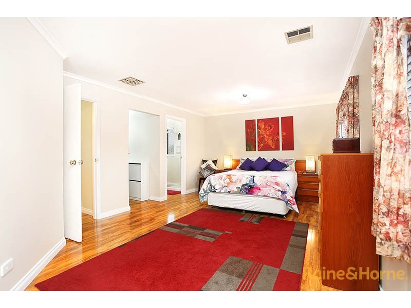 9 Chadbourn Place, Narre Warren South VIC 3805