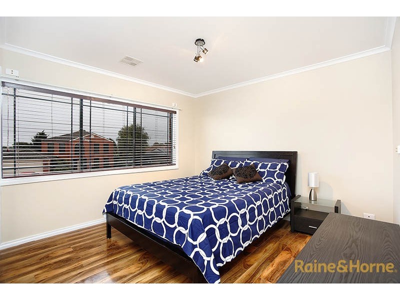 9 Chadbourn Place, Narre Warren South VIC 3805