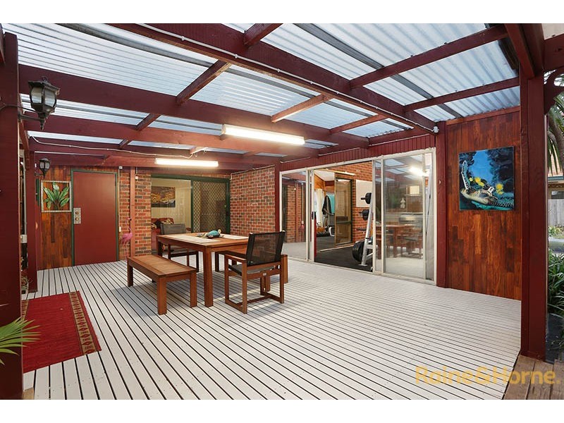 9 Chadbourn Place, Narre Warren South VIC 3805