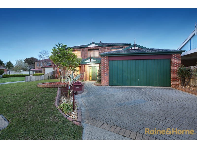 9 Chadbourn Place, Narre Warren South VIC 3805