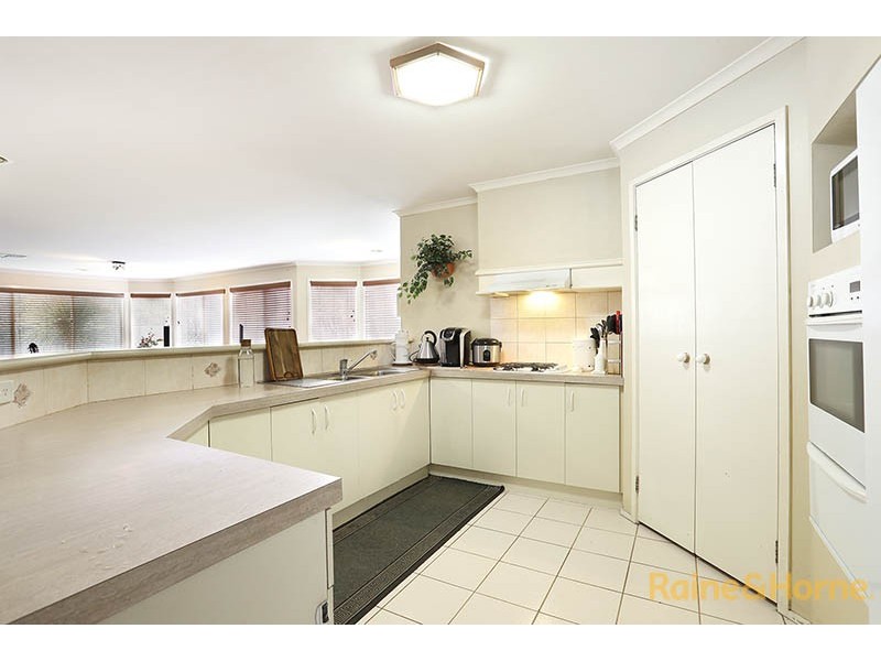 34 Lighthorse Crescent, Narre Warren South VIC 3805