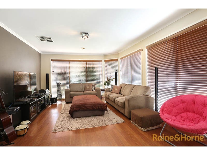 34 Lighthorse Crescent, Narre Warren South VIC 3805