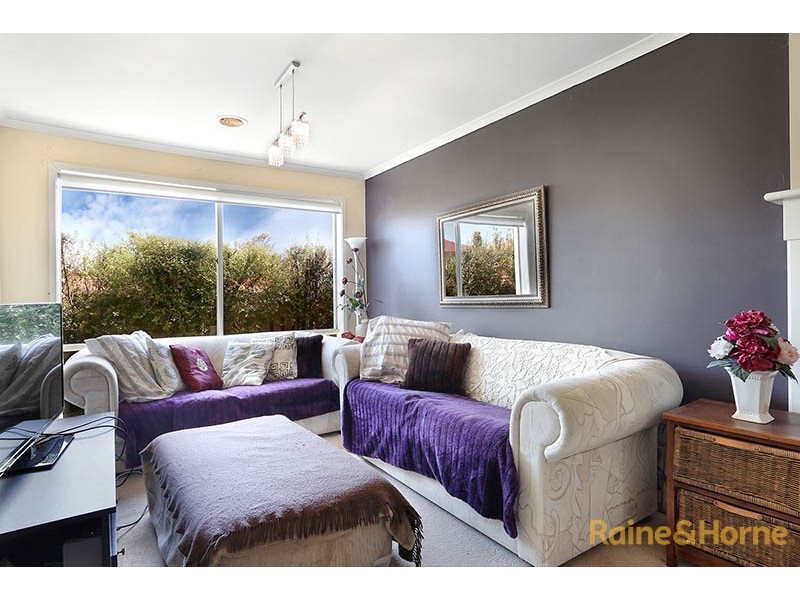 34 Lighthorse Crescent, Narre Warren South VIC 3805