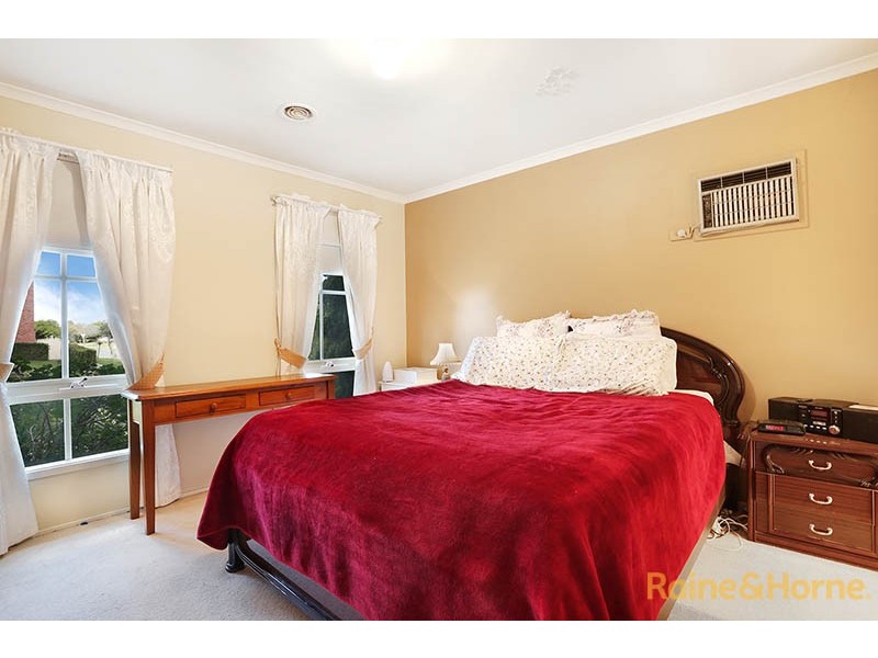 34 Lighthorse Crescent, Narre Warren South VIC 3805