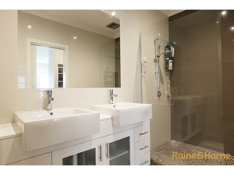 7 Tilden Rise, Cranbourne North VIC 3977