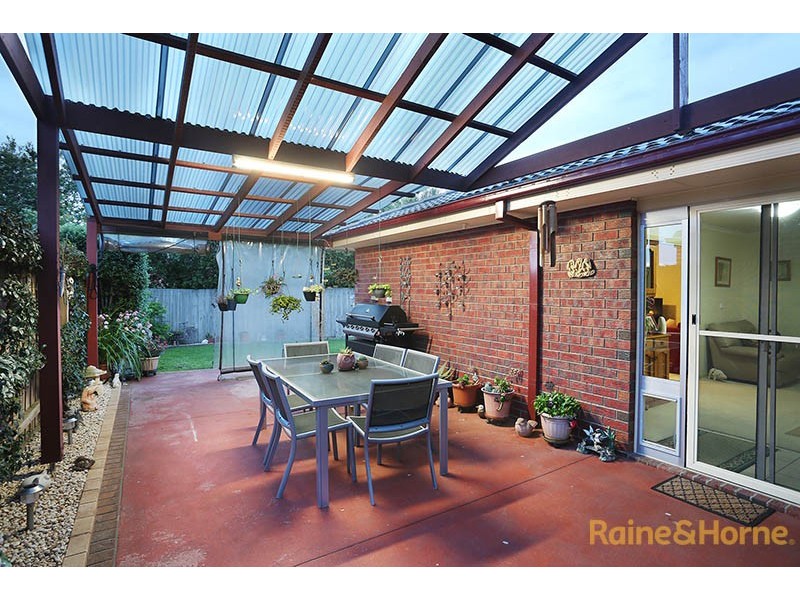 12 Blandford Crescent, Narre Warren South VIC 3805