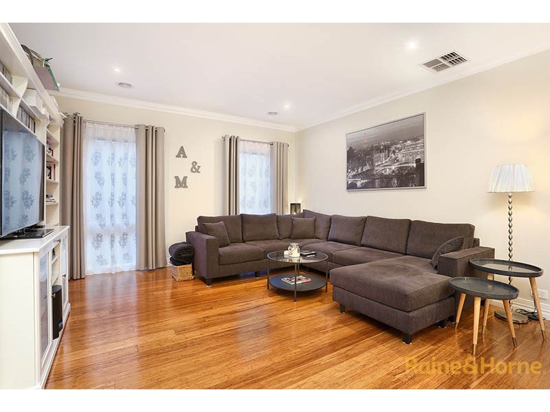 3 Maplewood Court, Cranbourne North VIC 3977
