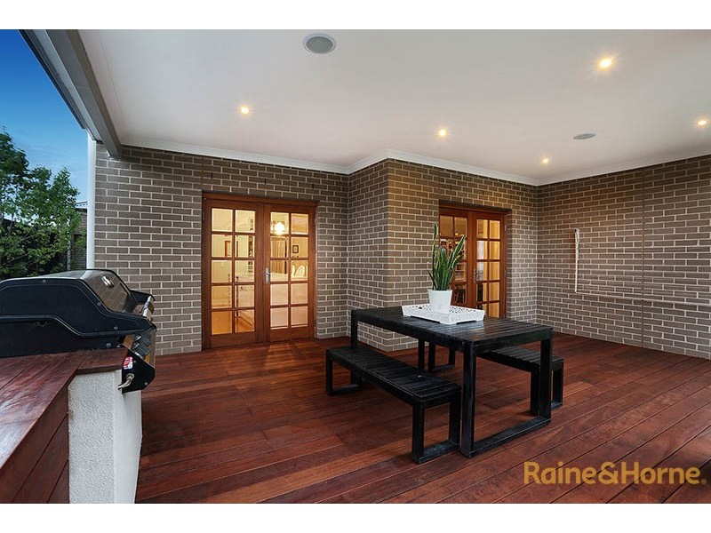 3 Maplewood Court, Cranbourne North VIC 3977