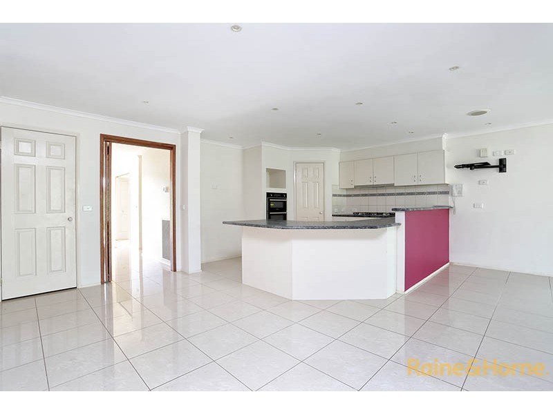4 Chesil Court, Narre Warren South VIC 3805