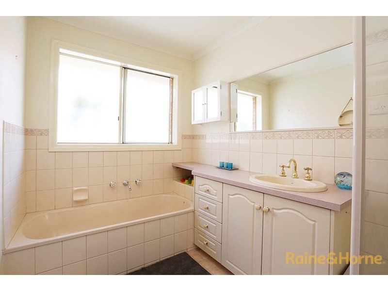 8 Weiske Street, Narre Warren VIC 3805