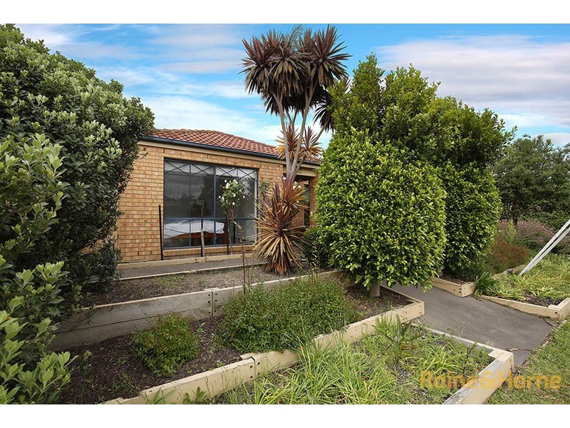 22 McCartney Drive, Narre Warren South VIC 3805