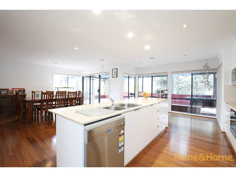 22 McCartney Drive, Narre Warren South VIC 3805