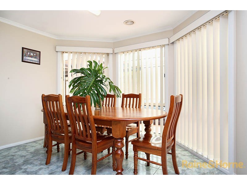 3 Scarborough Drive, Narre Warren South VIC 3805