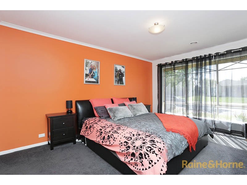 11 Littlecroft  Avenue, Narre Warren South VIC 3805