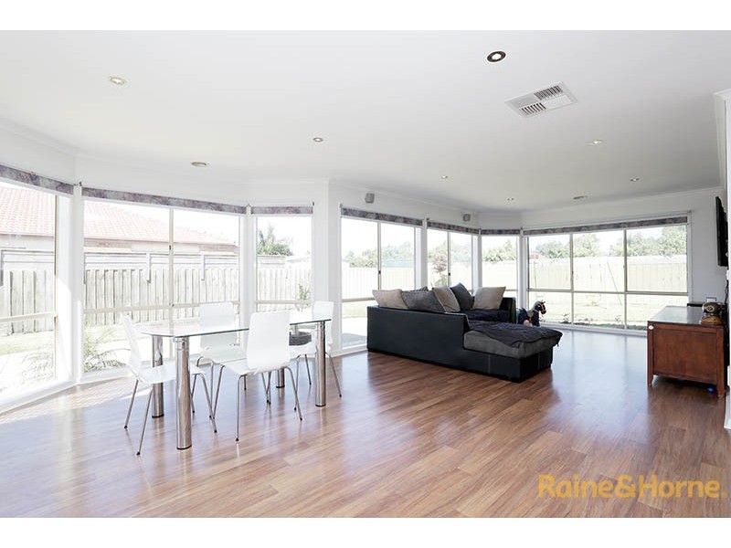 11 Littlecroft  Avenue, Narre Warren South VIC 3805