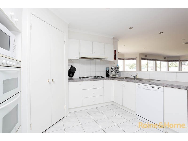 11 Littlecroft  Avenue, Narre Warren South VIC 3805