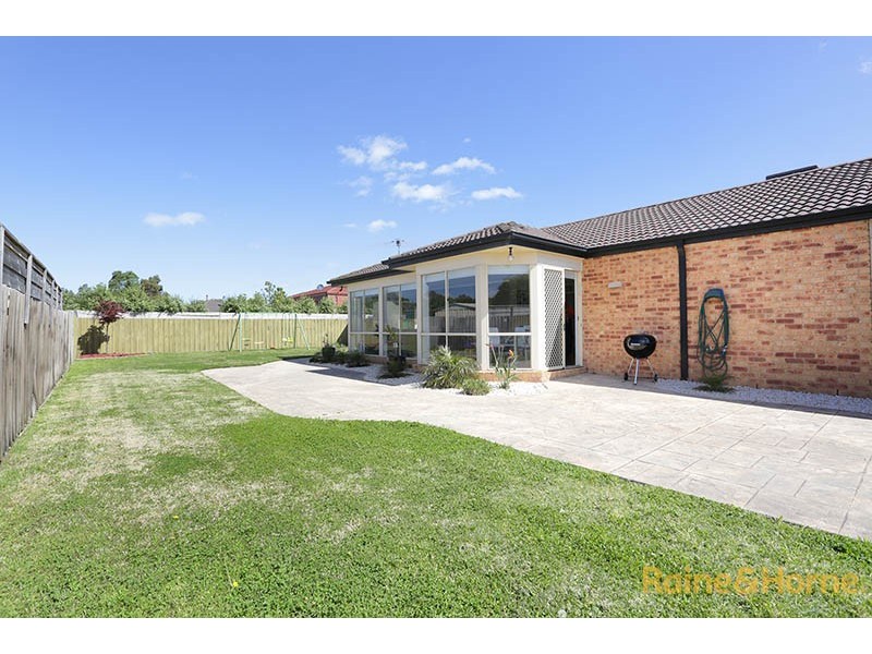 11 Littlecroft  Avenue, Narre Warren South VIC 3805