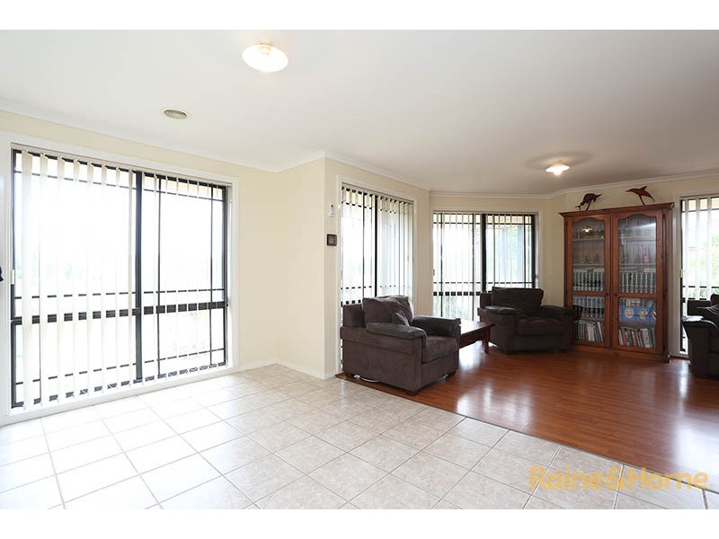 15 Menzies Close, Narre Warren South VIC 3805