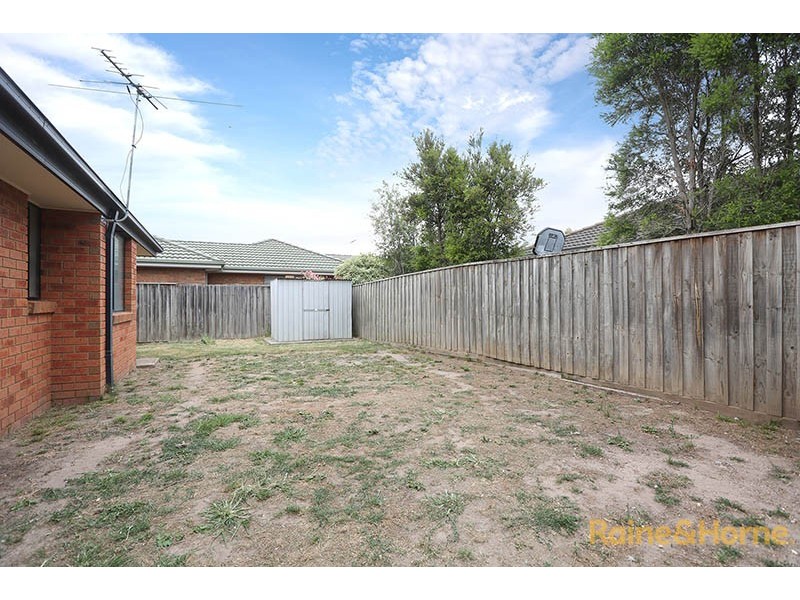 15 Menzies Close, Narre Warren South VIC 3805