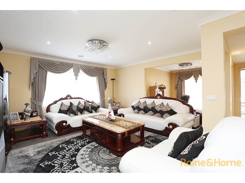 12 Menzies Close, Narre Warren South VIC 3805