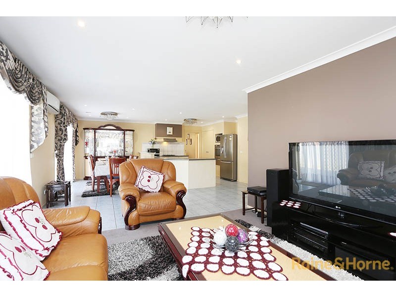 12 Menzies Close, Narre Warren South VIC 3805