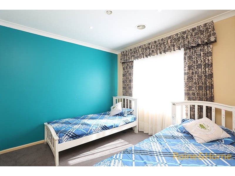 12 Menzies Close, Narre Warren South VIC 3805