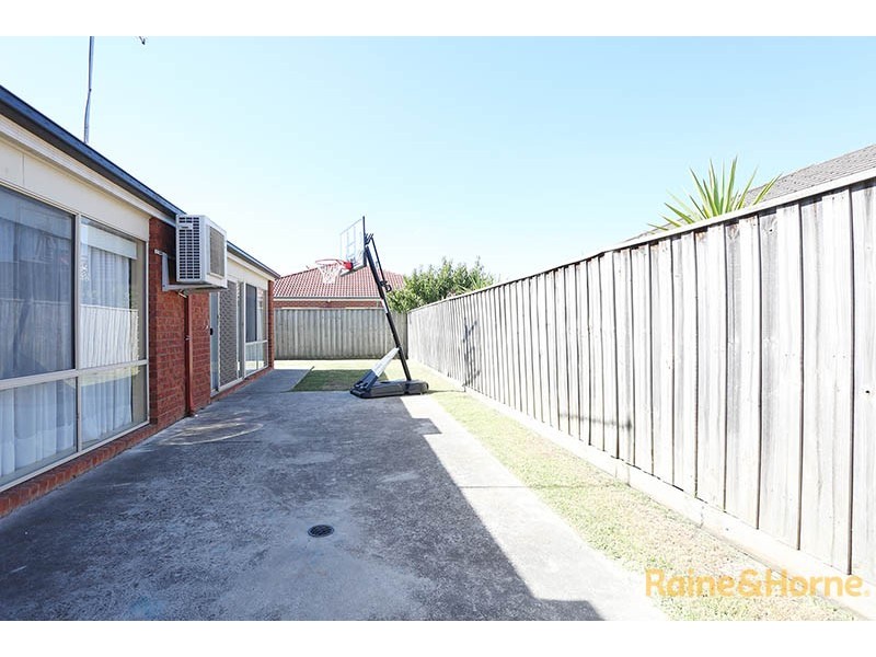 12 Menzies Close, Narre Warren South VIC 3805