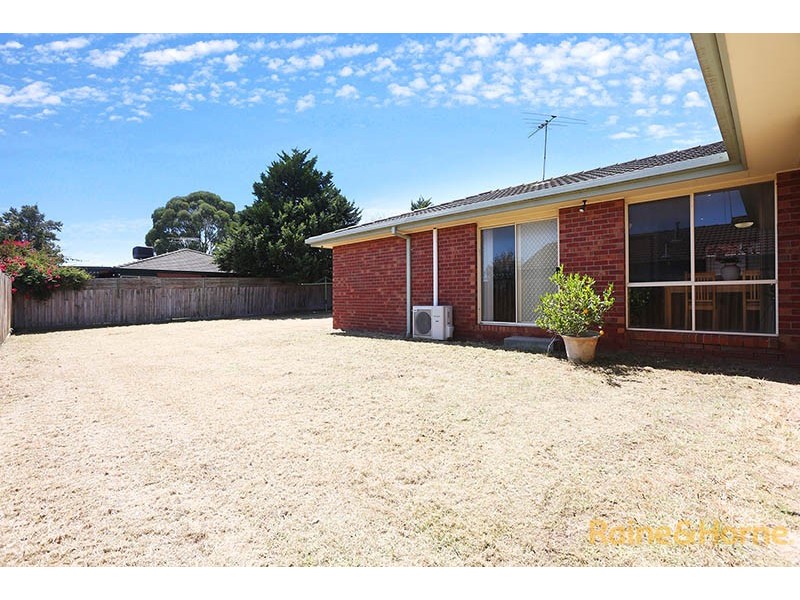 13 Swan Court, Narre Warren South VIC 3805