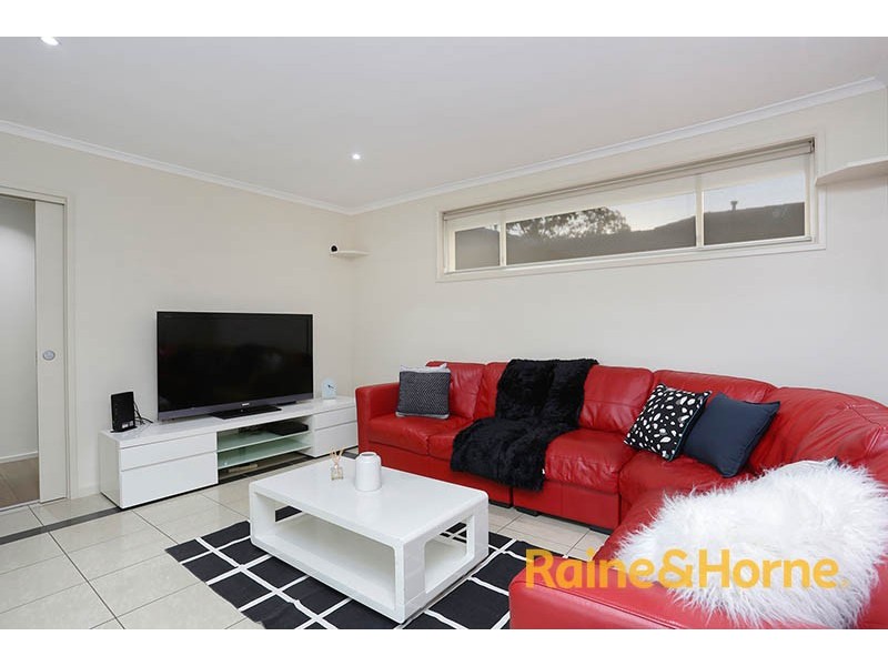 69 Tiverton Drive, Mulgrave VIC 3170