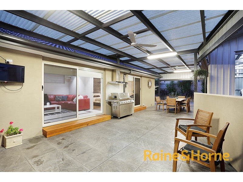 69 Tiverton Drive, Mulgrave VIC 3170