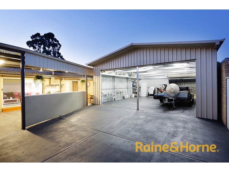 69 Tiverton Drive, Mulgrave VIC 3170