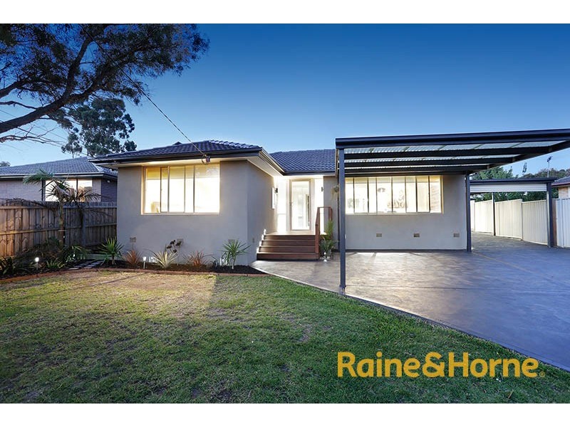 69 Tiverton Drive, Mulgrave VIC 3170